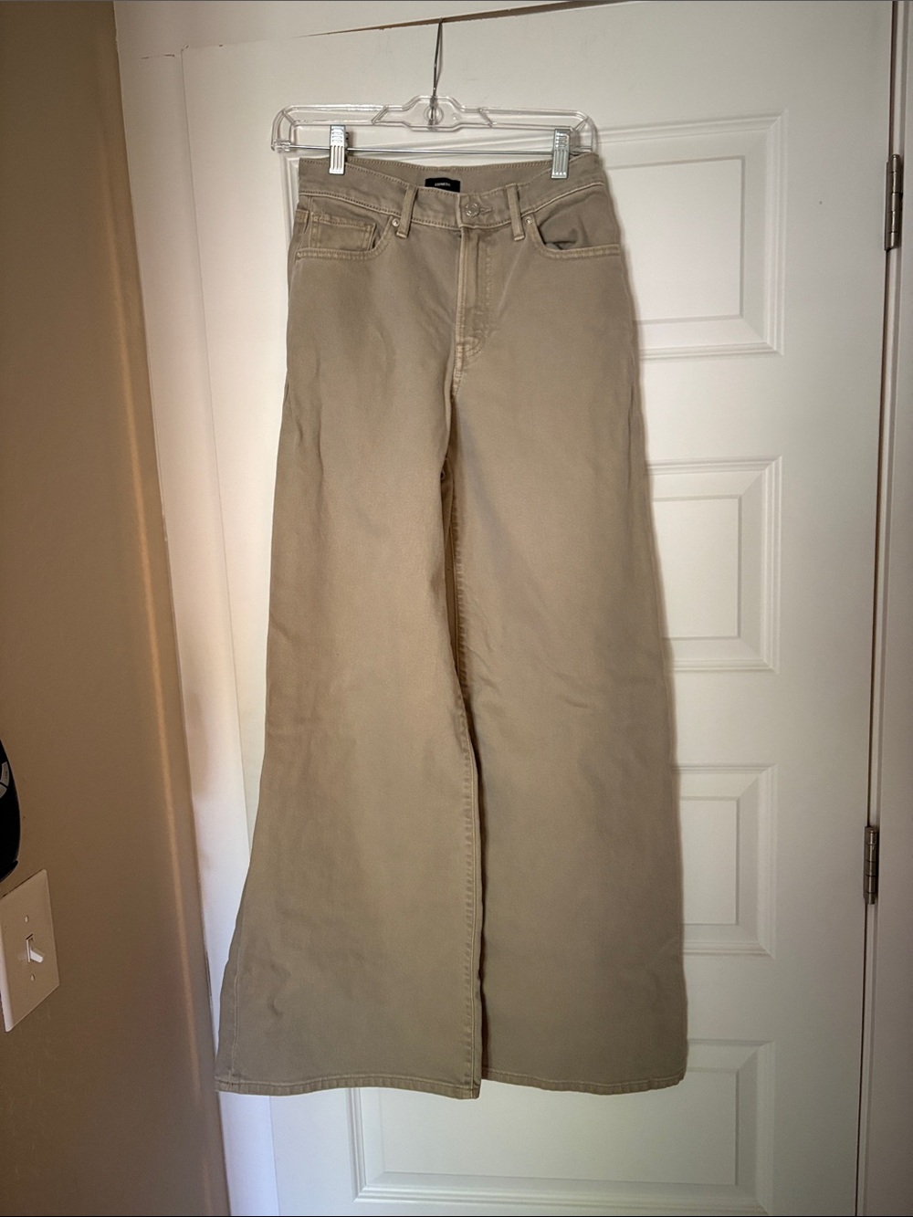 Express Women’s Khaki/Tan wide leg high-rise Chino jeans